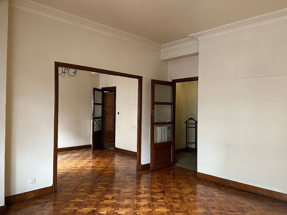 Foto 1 de Pis en venda a avenida De Gran Vía de 4 habitacions amb garatge i calefacció