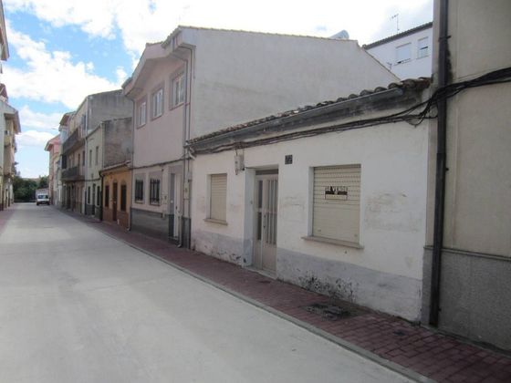 Foto 2 de Venta de casa en calle San Pelayo de 3 habitaciones con terraza y jardín
