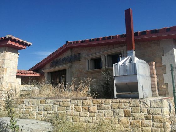 Foto 1 de Casa rural en venda a Puebla de Azaba de 7 habitacions amb terrassa i piscina