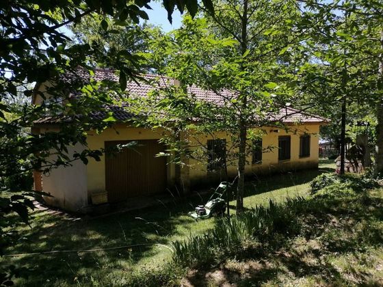 Foto 1 de Casa rural en venda a avenida Extremadura de 5 habitacions amb terrassa i jardí