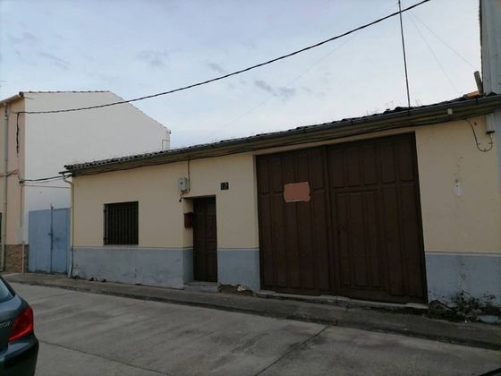 Foto 1 de Casa adossada en venda a calle General Castaños de 3 habitacions i 120 m²