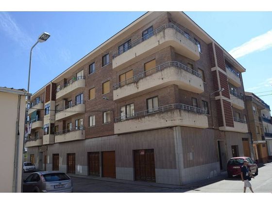 Foto 1 de Piso en venta en calle Lazarillo de Tormes de 4 habitaciones con terraza y balcón
