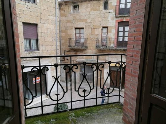 Foto 2 de Piso en venta en plaza Buen Alcalde de 4 habitaciones con terraza y balcón