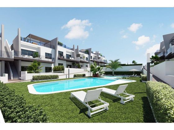 Foto 2 de Pis en venda a San Miguel de Salinas de 2 habitacions amb terrassa i piscina