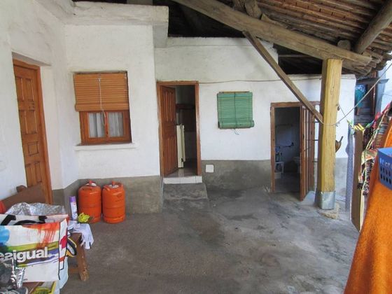 Foto 2 de Venta de casa en Robleda de 3 habitaciones con terraza