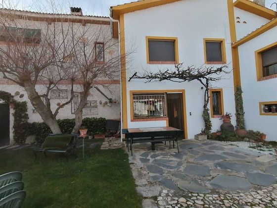 Foto 2 de Xalet en venda a calle Los Tilos de 9 habitacions amb terrassa i jardí