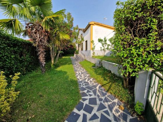 Foto 1 de Casa en venda a calle Voladero de 4 habitacions amb terrassa i jardí