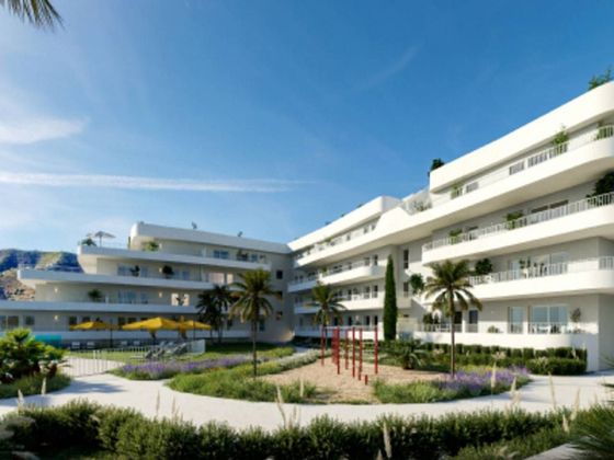 Foto 2 de Pis en venda a Zona Puerto Deportivo de 2 habitacions amb terrassa i piscina