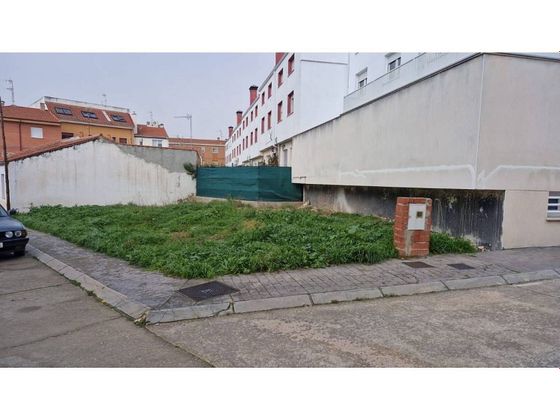 Foto 1 de Venta de terreno en calle Gerona de 145 m²