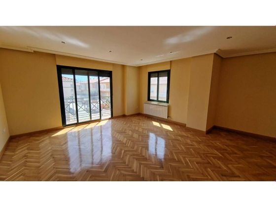 Foto 2 de Pis en venda a Ciudad Rodrigo de 3 habitacions amb terrassa i garatge