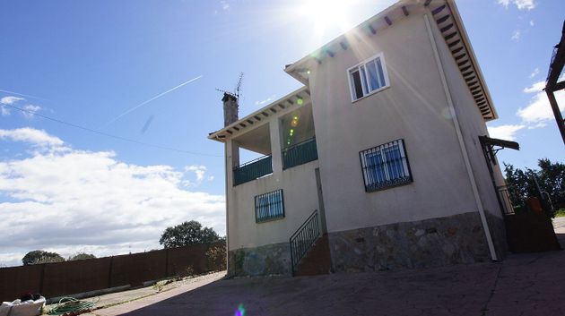 Foto 2 de Venta de chalet en Casar de Escalona (El) de 4 habitaciones con terraza y piscina