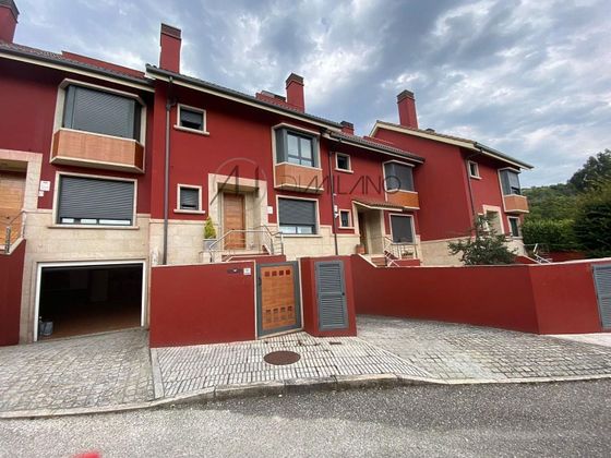 Foto 1 de Xalet en venda a Alcabre - Navia - Comesaña de 3 habitacions amb terrassa i piscina