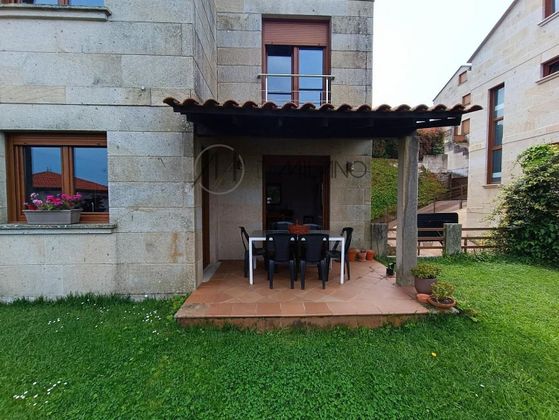 Foto 2 de Xalet en venda a Cabral - Candeán de 4 habitacions amb terrassa i jardí