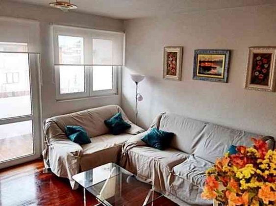 Foto 2 de Alquiler de piso en calle Manuel González Hoyos de 2 habitaciones con garaje y muebles
