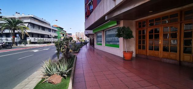 Foto 1 de Local en lloguer a calle León y Castillo amb garatge i aire acondicionat
