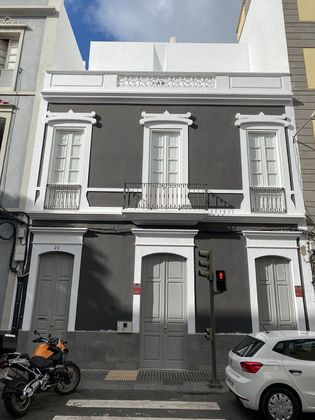 Foto 1 de Alquiler de local en calle Nicolás Estévanez de 94 m²