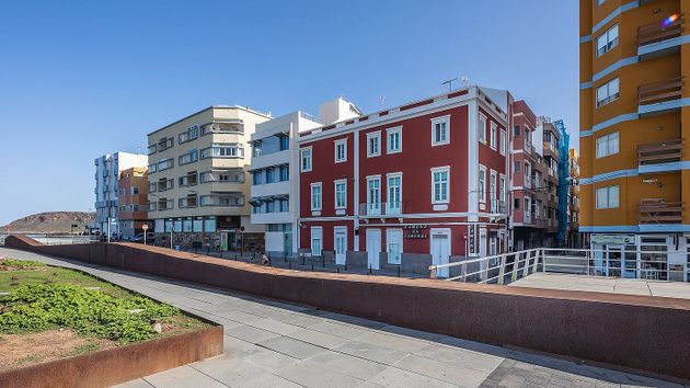 Foto 1 de Venta de piso en calle Americo Vespucio de 3 habitaciones con balcón y ascensor
