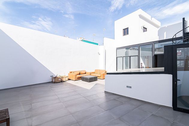 Foto 2 de Casa en venda a Vegueta de 4 habitacions amb terrassa i garatge