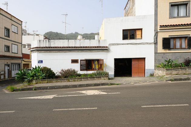 Foto 1 de Casa en venda a calle Isla de Tenerife de 4 habitacions amb terrassa i garatge