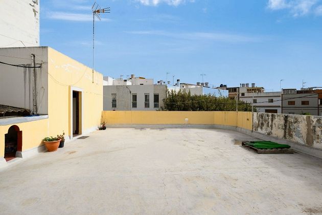 Foto 2 de Venta de casa en calle Isla de Tenerife de 4 habitaciones con terraza y garaje