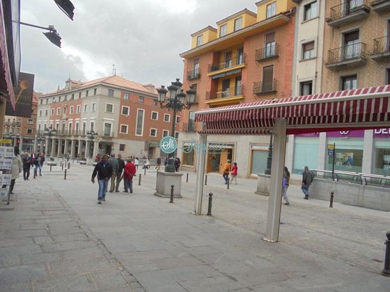 Foto 1 de Local en venta en Centro - Segovia con terraza