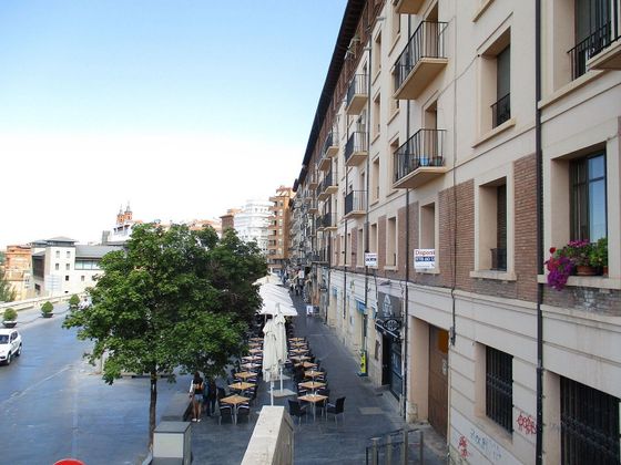 Foto 1 de Venta de piso en Centro - Teruel de 4 habitaciones con calefacción y ascensor