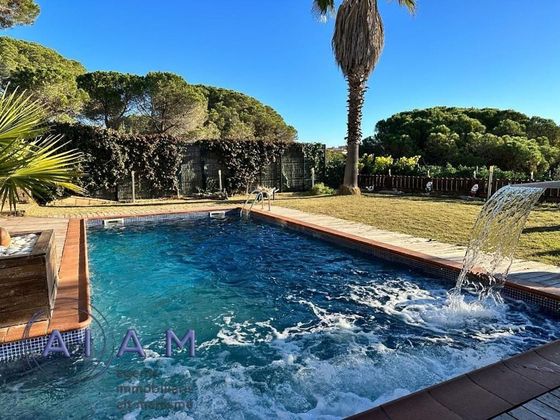 Foto 2 de Xalet en venda a Malgrat de Mar de 5 habitacions amb terrassa i piscina