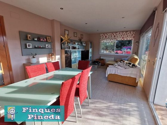Foto 1 de Casa rural en venta en Santa Susanna de 4 habitaciones con terraza y piscina