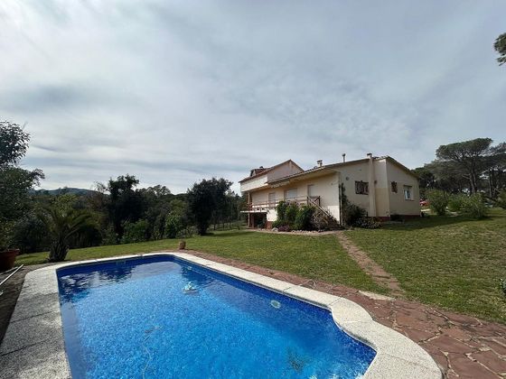 Foto 2 de Casa rural en venda a Niàgara Parc - Ágora Parc - Roca Rossa de 4 habitacions amb terrassa i piscina