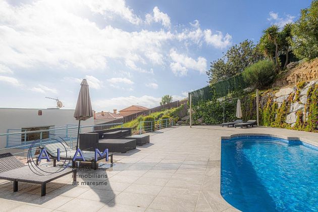 Foto 1 de Chalet en venta en Calella de 4 habitaciones con terraza y piscina