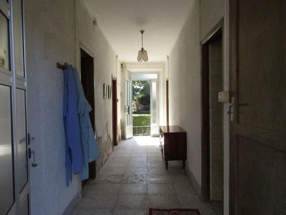 Foto 1 de Casa en venta en Outeiro de Rei de 6 habitaciones con garaje