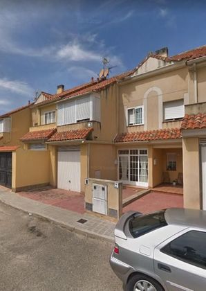 Foto 1 de Casa en venda a Bargas de 4 habitacions amb terrassa i garatge