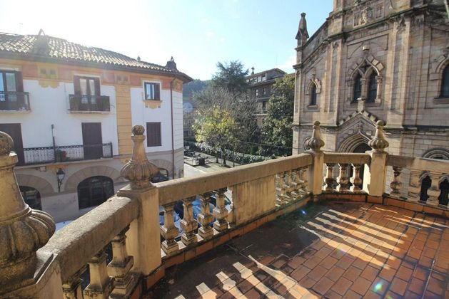 Foto 2 de Chalet en venta en Oñati de 5 habitaciones con terraza y balcón