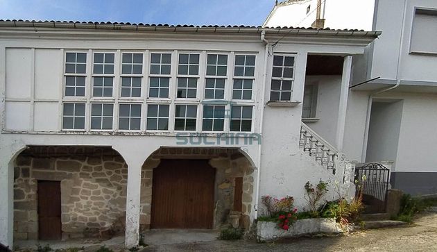 Foto 1 de Xalet en venda a Xunqueira de Espadanedo de 3 habitacions amb terrassa i garatge