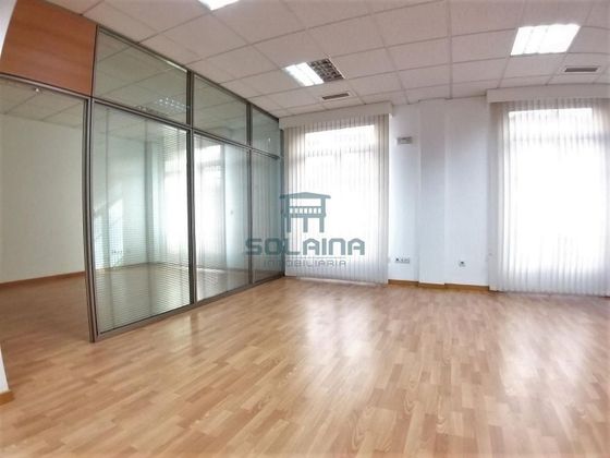 Foto 2 de Oficina en venda a Centro - Ourense amb garatge i ascensor