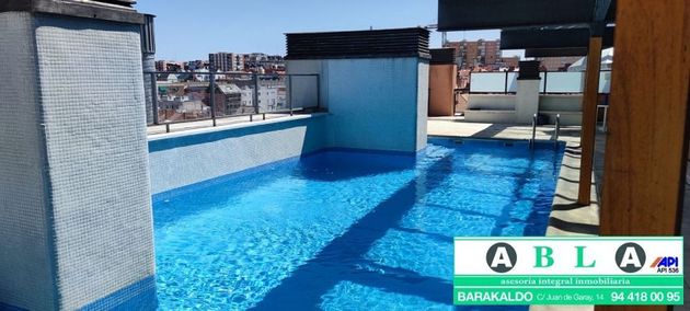 Foto 1 de Dúplex en venta en calle De San Leopoldo de 3 habitaciones con piscina y garaje