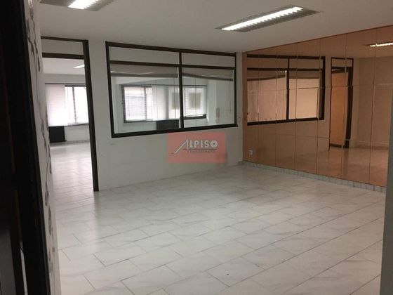 Foto 1 de Venta de oficina en Centro - Ourense con ascensor