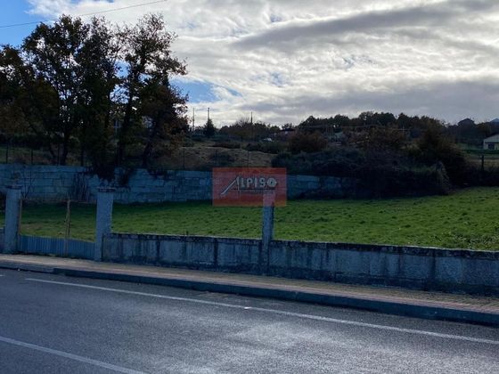 Foto 2 de Terreno en venta en San Cibrao das Viñas de 1255 m²