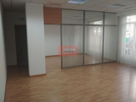 Foto 2 de Venta de oficina en Centro - Ourense con garaje y calefacción