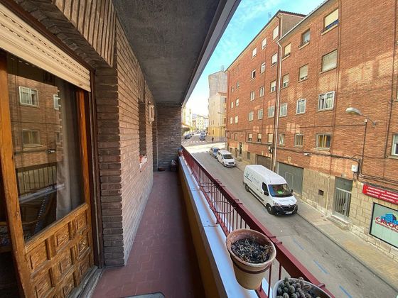 Foto 2 de Piso en venta en Centro - Soria de 4 habitaciones con terraza y garaje