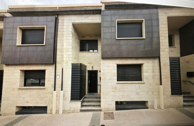 Foto 1 de Casa en venda a Avda. Valladolid - Barriada Yagüe de 3 habitacions amb terrassa i garatge