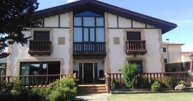 Foto 1 de Xalet en venda a Eduardo Saavedra - Eloy Sanz Villa de 5 habitacions amb terrassa i garatge