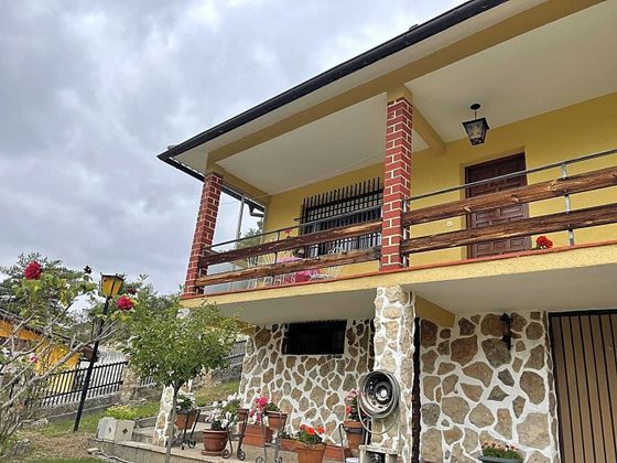 Foto 2 de Chalet en venta en Medina de Pomar de 3 habitaciones con terraza y garaje