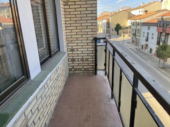 Foto 2 de Pis en venda a Medina de Pomar de 3 habitacions amb terrassa i balcó