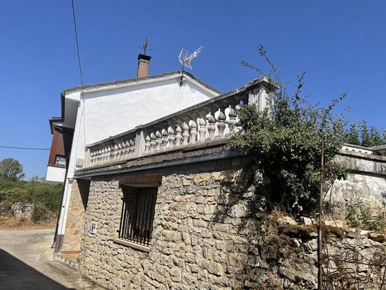 Foto 1 de Venta de chalet en Merindad de Sotoscueva de 5 habitaciones con terraza y piscina