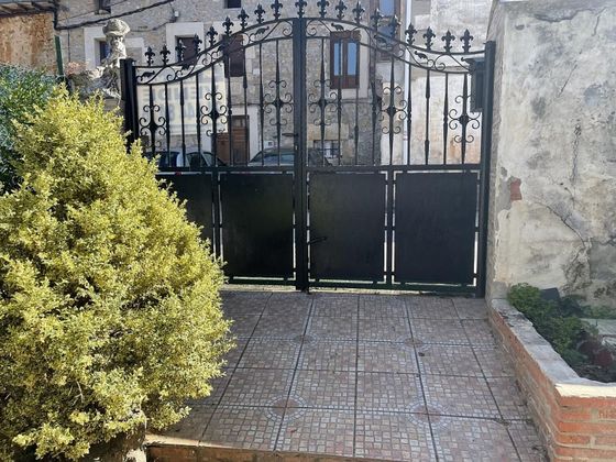 Foto 2 de Xalet en venda a Merindad de Montija de 5 habitacions amb terrassa i jardí