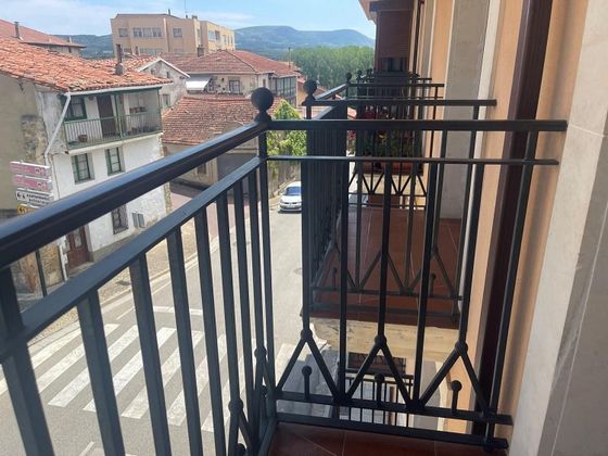 Foto 1 de Pis en venda a Medina de Pomar de 2 habitacions amb terrassa i balcó