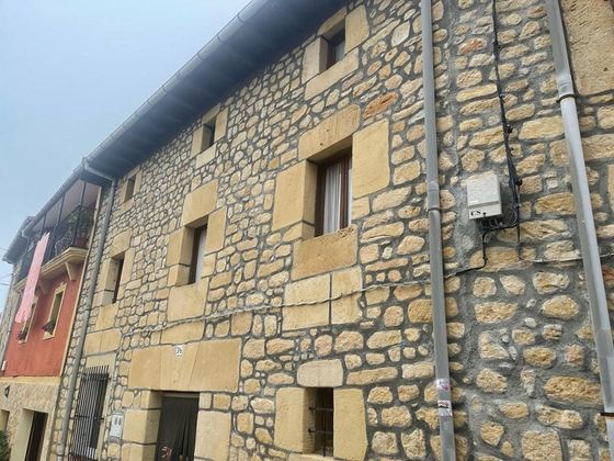 Foto 1 de Casa adossada en venda a Valle de Tobalina de 5 habitacions amb terrassa i jardí