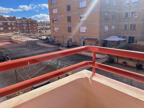 Foto 1 de Piso en venta en Medina de Pomar de 3 habitaciones con balcón y calefacción