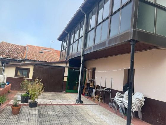 Foto 2 de Chalet en venta en Medina de Pomar de 8 habitaciones con terraza y garaje